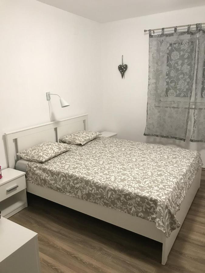 Apartments By The Sea Tucepi, Makarska - 2699 Luaran gambar